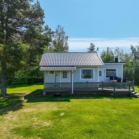 House And With Sauna By The Sea *