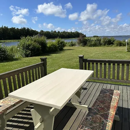 Vakantiehuis House And With Sauna By The Sea *